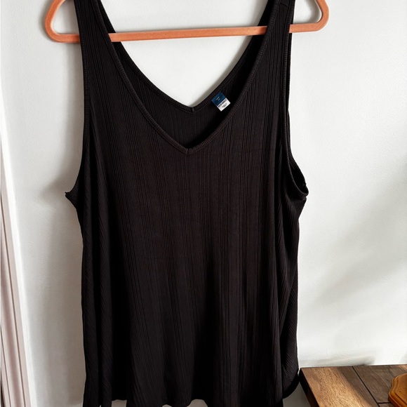 Old Navy Tops - Old Navy Charcoal Gray V-Neck Tank Top Size 3X